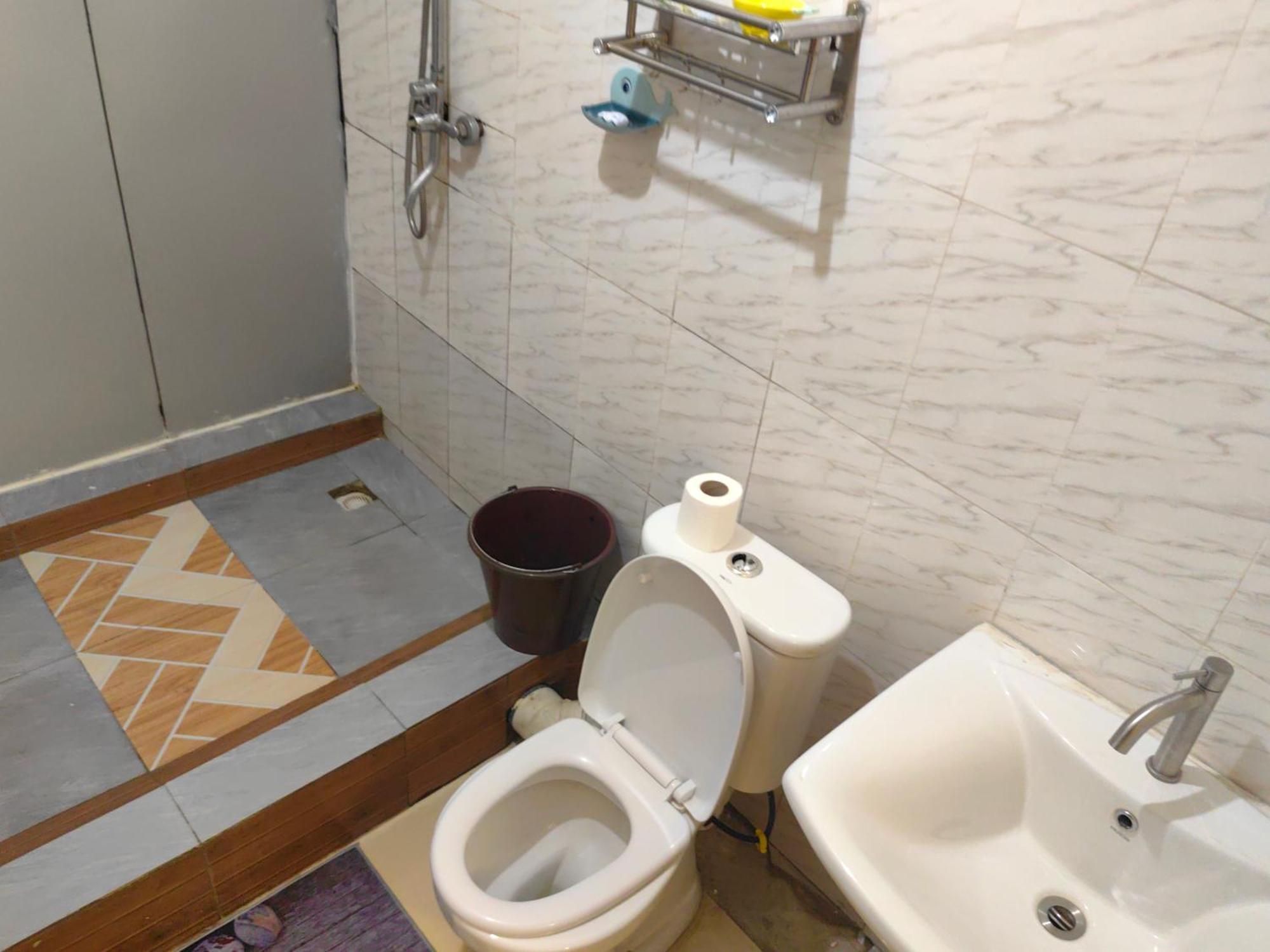 Hongyuanprimierhotel Аккра Экстерьер фото
